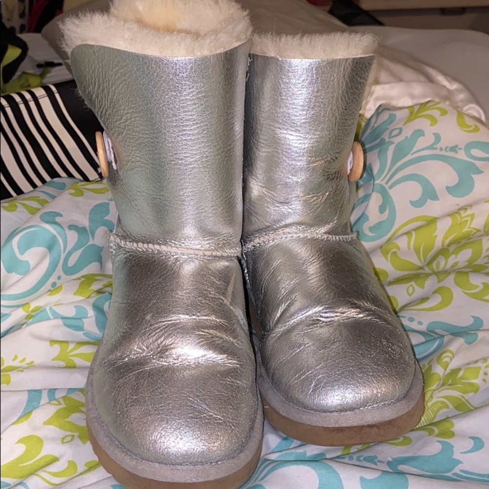 Lightly worn uggs